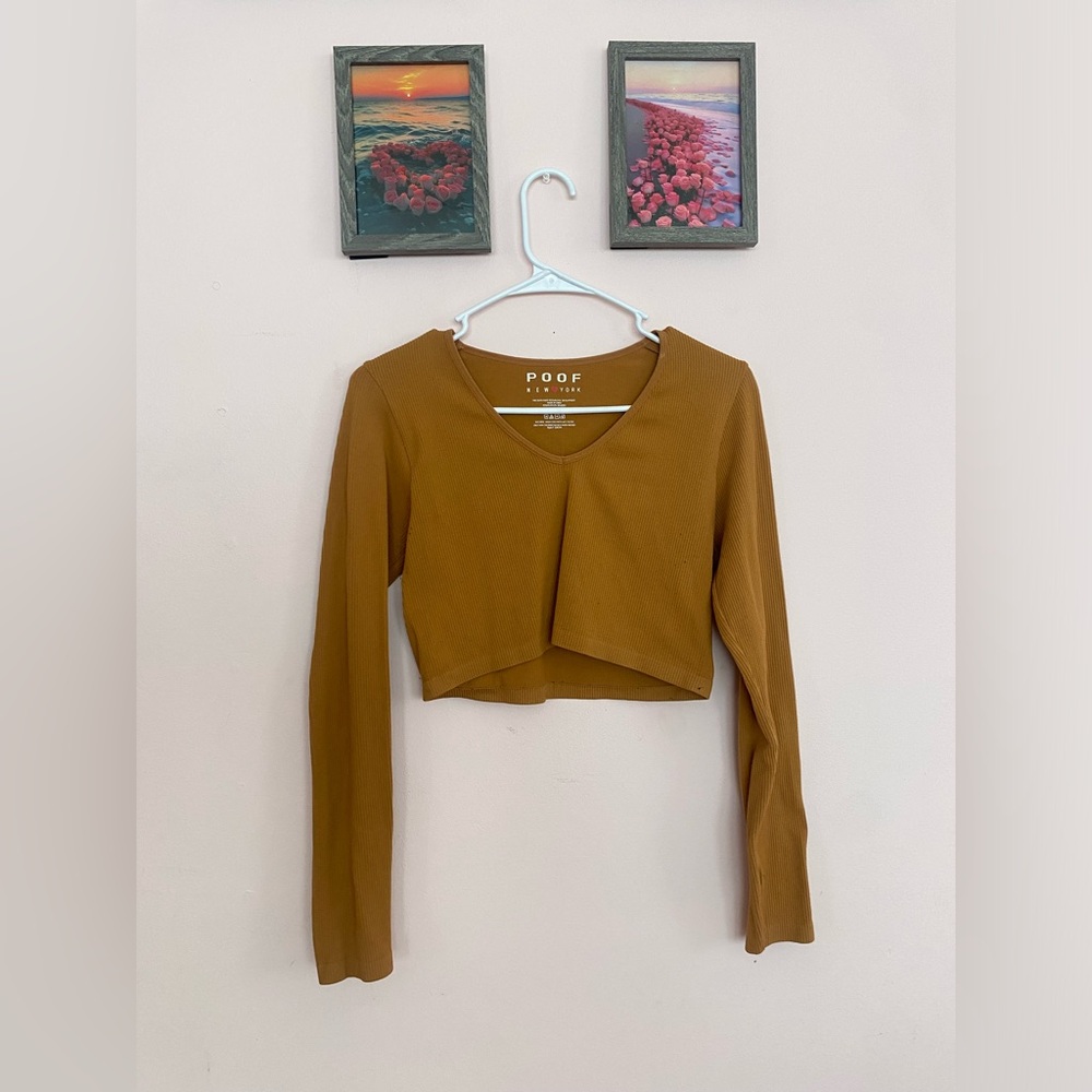 Poof New York cropped long sleeve - Size M/L